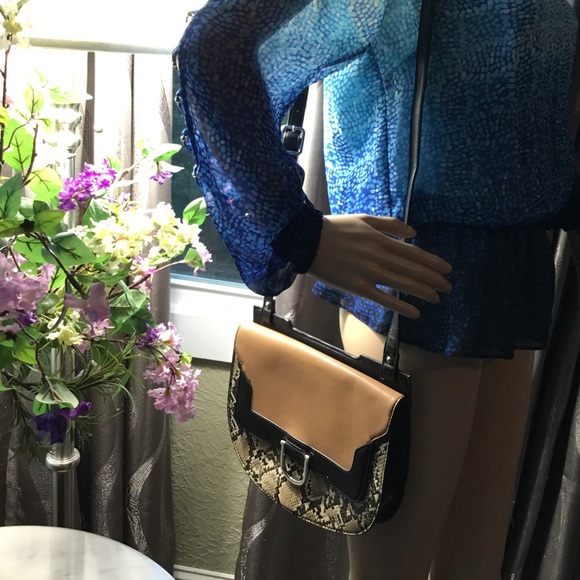 Nine West Black&Tan Python Print CrossBody Bag - Picture 8 of 8